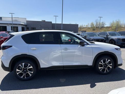 New 2026 MAZDA CX-5 Preferred AWD/4WD image 2