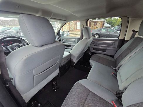 Used 2020 RAM 1500 Classic SLT w/ Luxury Group RWD image 14