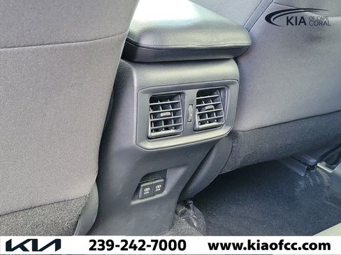 Used 2021 Toyota RAV4 XLE w/ Convenience Package FWD image 16