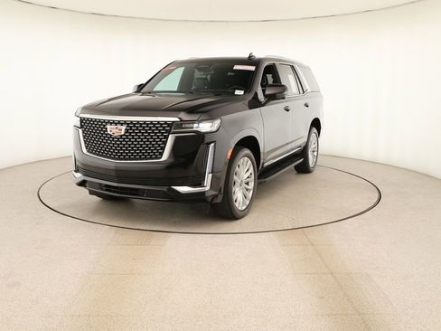Used 2024 Cadillac Escalade Luxury AWD/4WD image 12