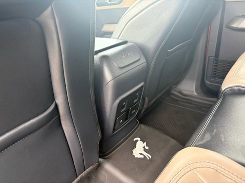 Used 2022 Ford Bronco Wildtrak image 38