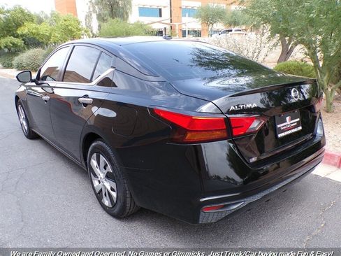 Used 2020 Nissan Altima 2.5 S FWD image 6