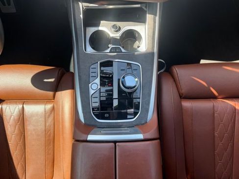 Certified 2023 BMW X7 M60i w/ Executive Package image 24