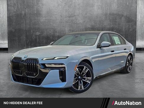 Used 2025 BMW 740i RWD image 1