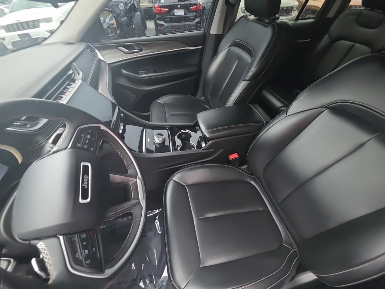 Used 2023 Jeep Grand Cherokee Limited RWD image 16