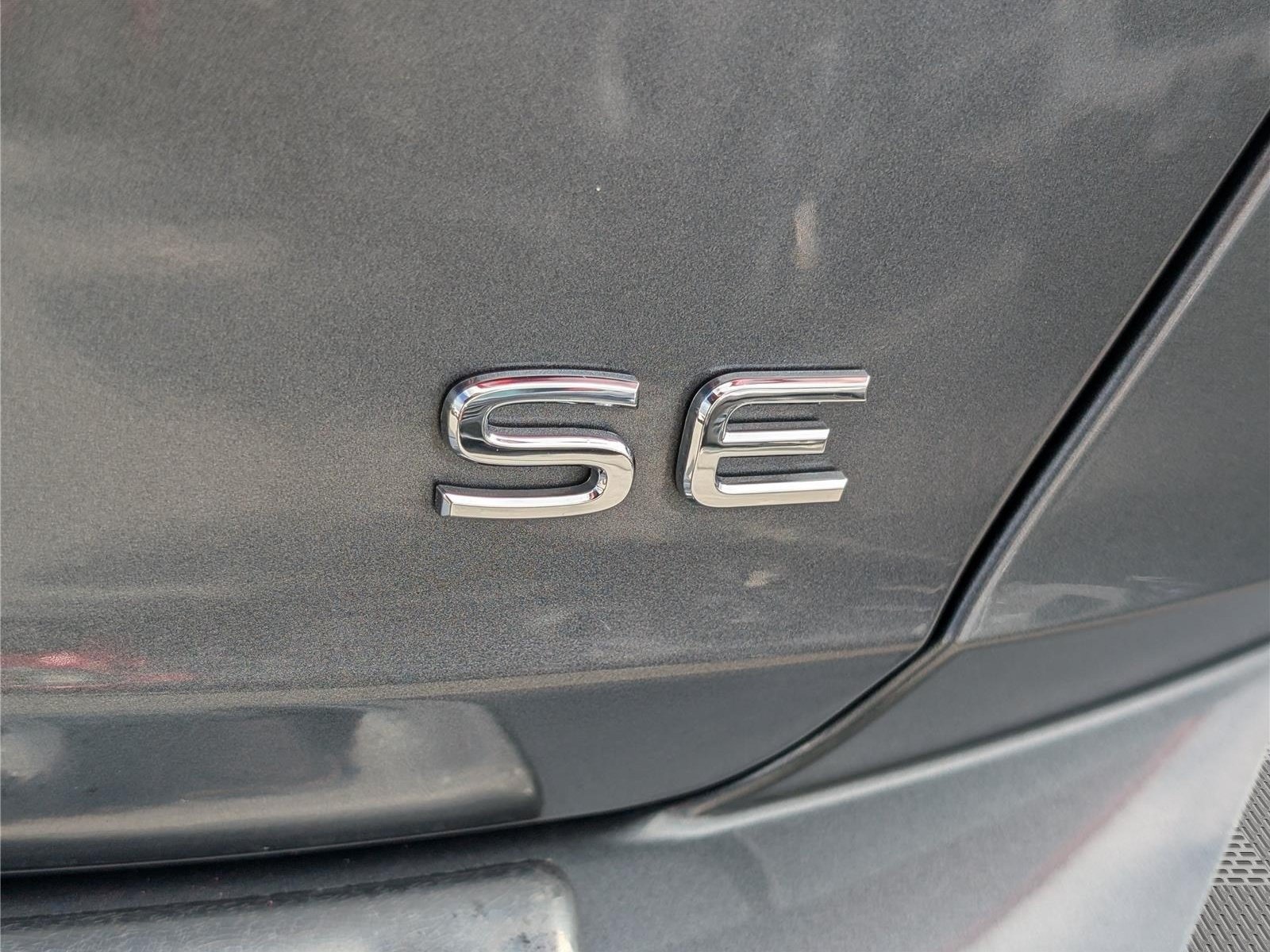 Used 2023 Volkswagen Jetta SE w/ Panoramic Sunroof Package FWD image 10