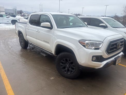 Used 2023 Toyota Tacoma SR5 image 10
