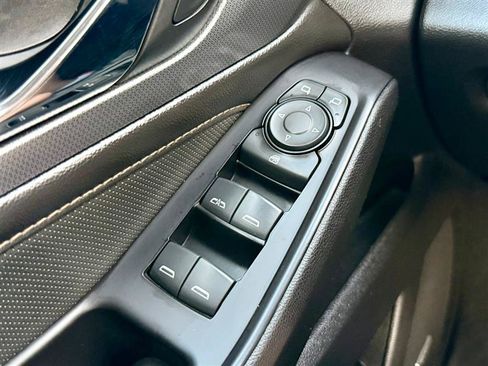 Used 2019 Chevrolet Traverse Premier AWD/4WD image 21