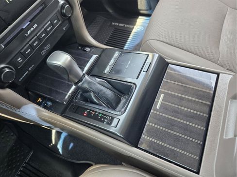 Used 2023 Lexus GX 460 Premium AWD/4WD image 17