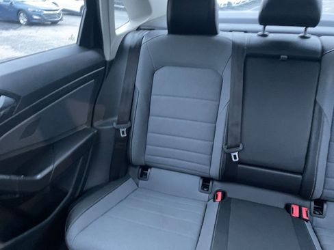 Used 2025 Volkswagen Jetta SE image 39