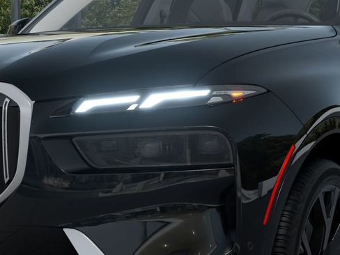 Used 2025 BMW X7 xDrive40i w/ Premium Package image 19