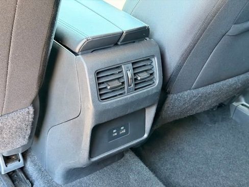 Used 2023 Nissan Rogue SV image 13