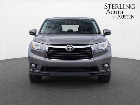 Used 2016 Toyota Highlander XLE FWD image 5