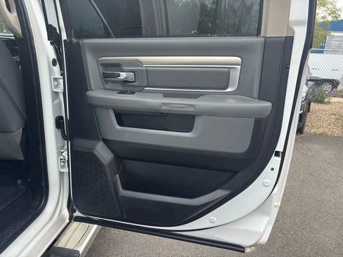 Used 2016 RAM 2500 SLT image 17
