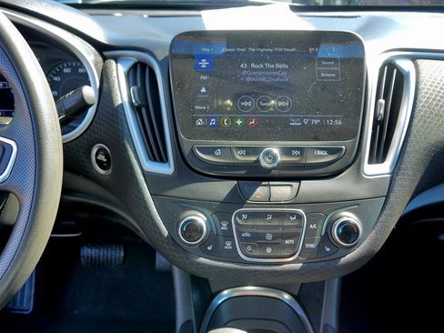 Used 2023 Chevrolet Malibu LT image 27