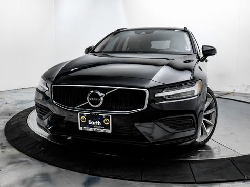 Used 2020 Volvo V60 T5 Momentum w/ Protection Package Premier image 3