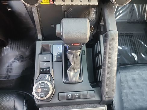 Used 2025 Toyota 4Runner TRD Off-Road Premium image 29