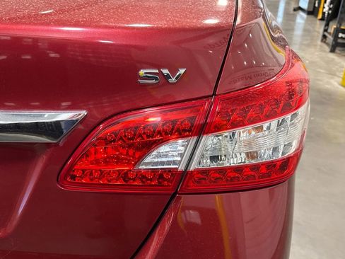 Used 2015 Nissan Sentra SV FWD image 22