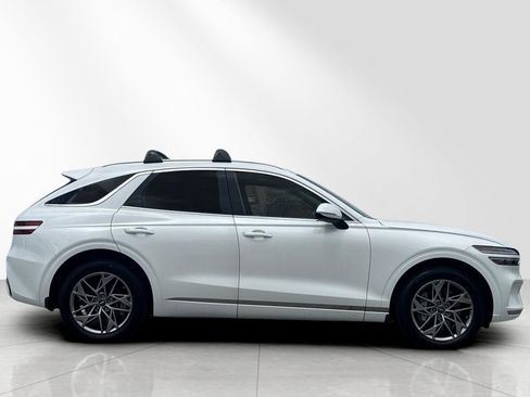 Used 2023 Genesis GV70 2.5T w/ Select Package AWD/4WD image 3