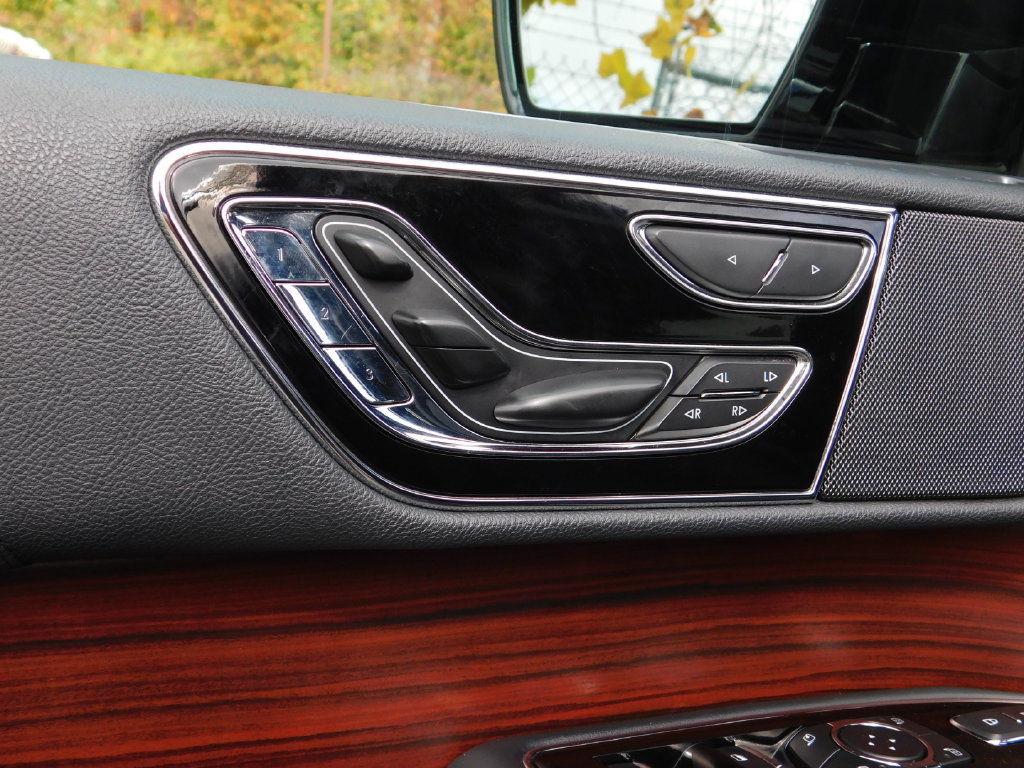 Used 2022 Lincoln Navigator L Reserve AWD/4WD image 24