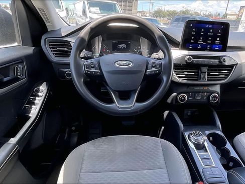 Used 2022 Ford Escape SE FWD image 14