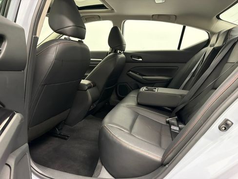 Used 2024 Nissan Altima 2.5 SR w/ SR Premium Package FWD image 15