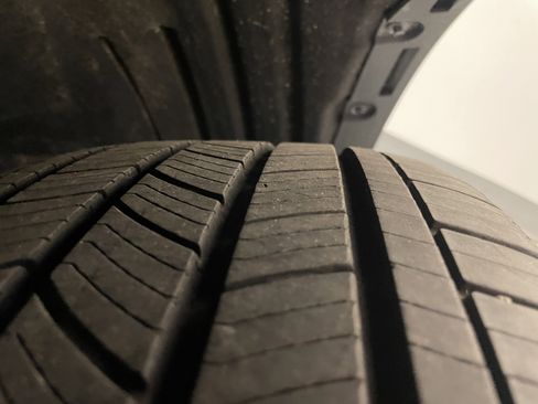 Used 2025 Ford Explorer ST-Line image 32