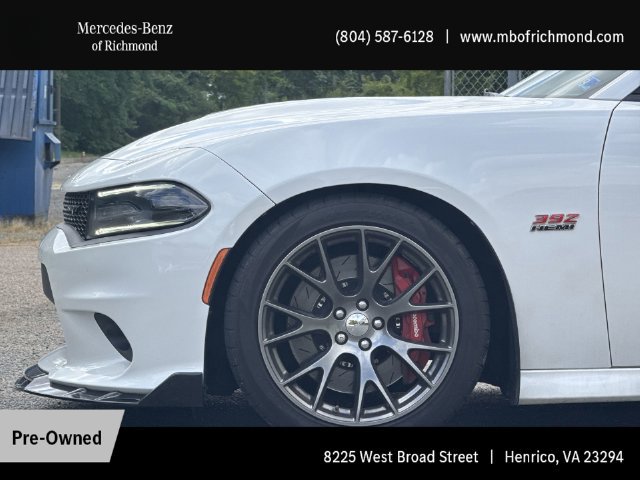 Used 2016 Dodge Charger SRT w/ Harman/Kardon Audio Group RWD image 11