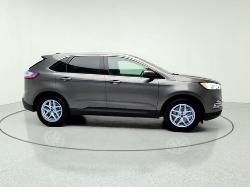 Used 2024 Ford Edge SEL AWD/4WD image 10