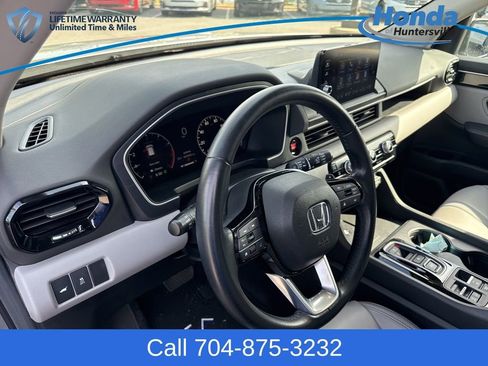 Used 2025 Honda Pilot EX-L image 22