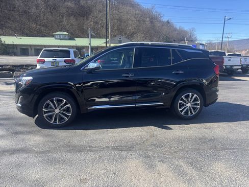 Used 2018 GMC Terrain Denali w/ Advanced Safety Package image 6