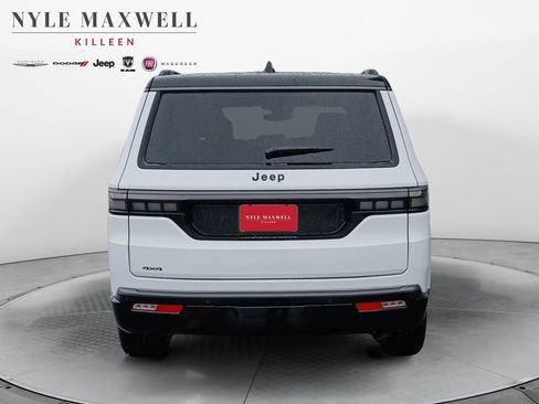 New 2026 Jeep Grand Wagoneer 4WD image 15