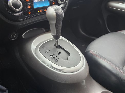 Used 2012 Nissan Juke SL AWD/4WD image 28
