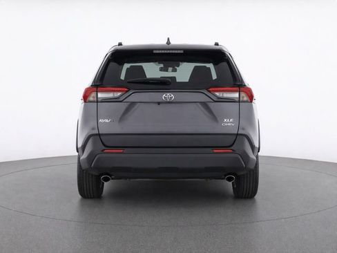Used 2025 Toyota RAV4 XLE AWD/4WD image 7