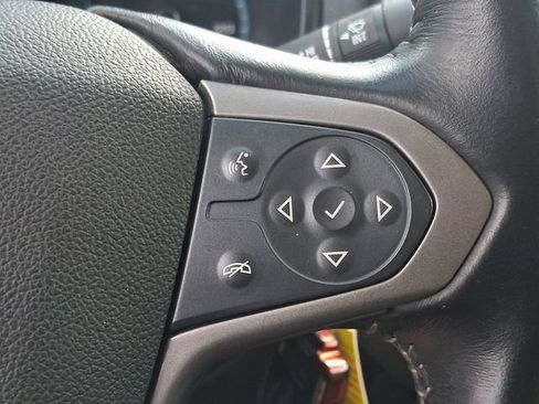 Used 2017 Chevrolet Colorado Z71 AWD/4WD image 21