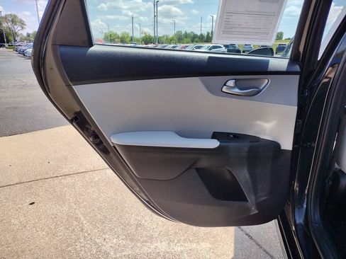 Used 2023 Kia Forte LXS FWD image 11