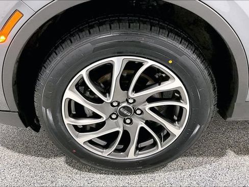 Used 2022 Lincoln Corsair AWD w/ Elements Package image 42