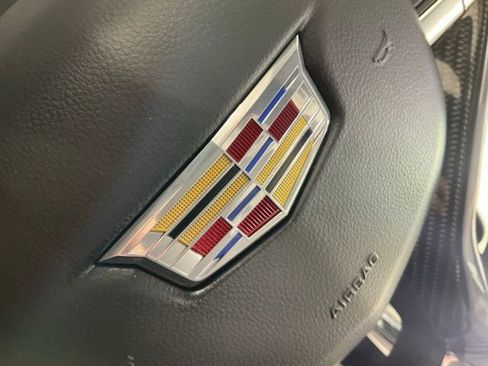 Used 2023 Cadillac XT6 Sport w/ Technology Package AWD/4WD image 39