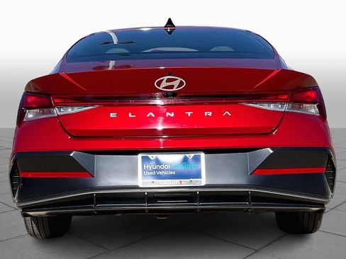 Certified 2025 Hyundai Elantra SEL image 4