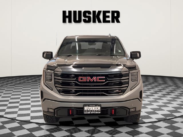 Used 2023 GMC Sierra 1500 AT4 w/ AT4 Premium Package AWD/4WD image 6