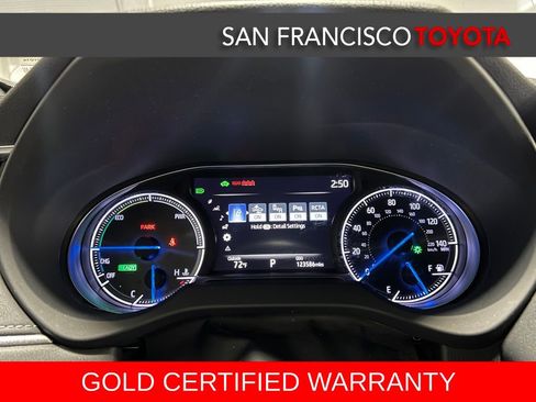 Certified 2021 Toyota Venza XLE image 34