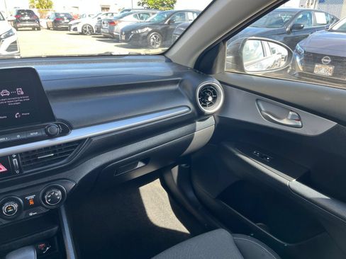 Used 2024 Kia Forte LXS FWD image 32