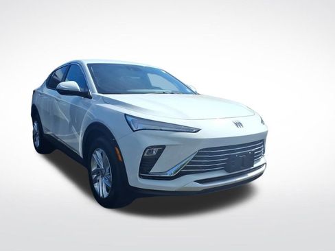 Used 2025 Buick Envista Preferred w/ Convenience I Package image 3