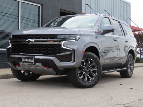 Used 2021 Chevrolet Tahoe Z71 w/ Luxury Package AWD/4WD image 6