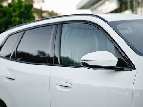 New 2026 BMW X3 xDrive30 w/ Premium Package image 3