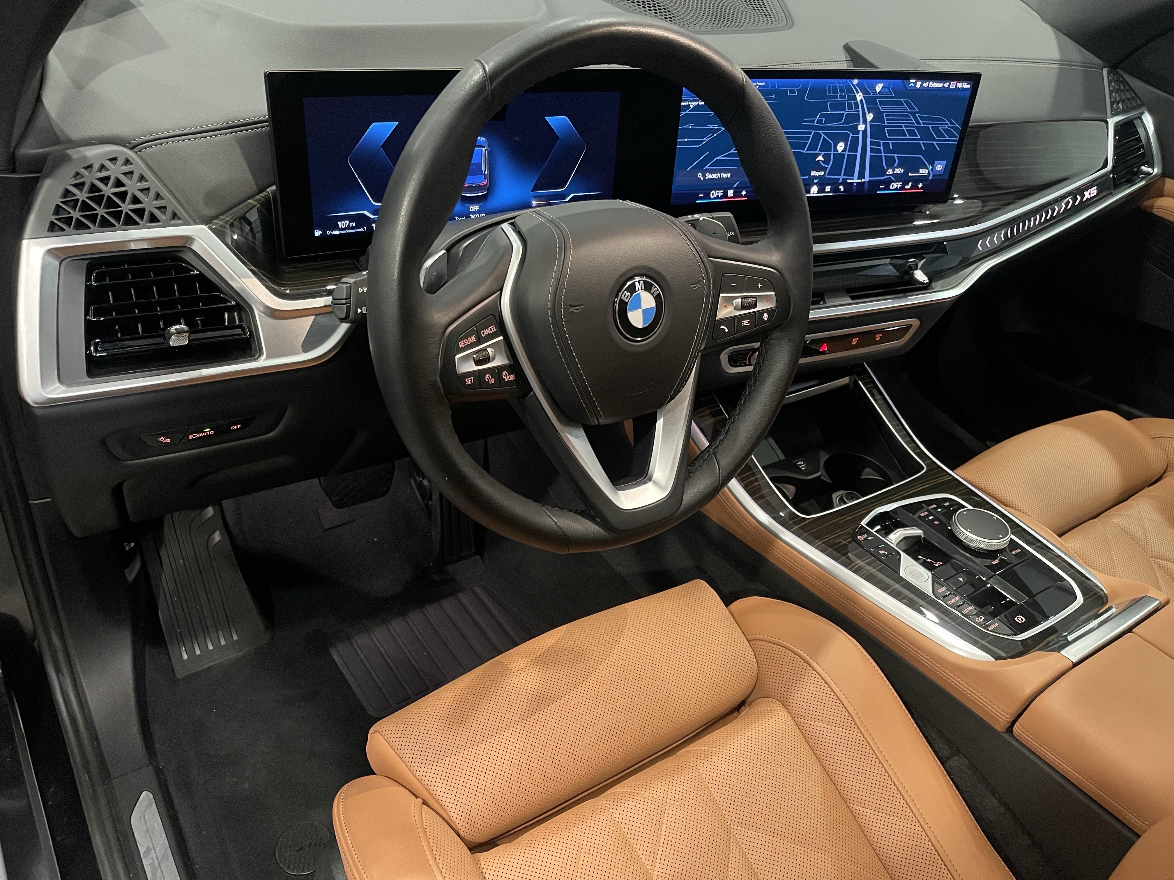 Certified 2024 BMW X5 xDrive40i w/ Parking Assistance Package AWD/4WD image 13