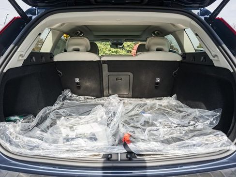 New 2026 Volvo V60 B5 Cross Country Plus w/ Protection Package Premier image 9