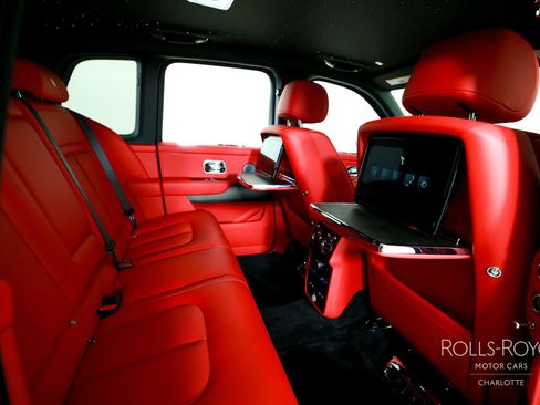 New 2026 Rolls-Royce Cullinan image 31