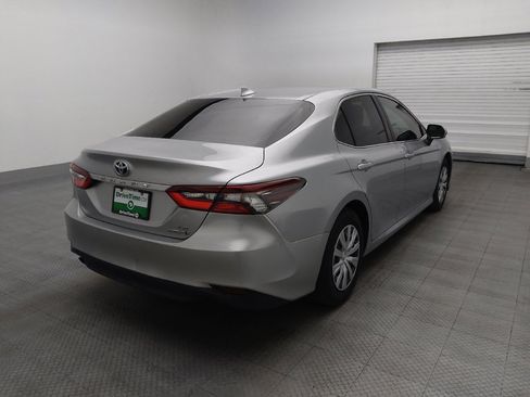 Used 2022 Toyota Camry LE image 9