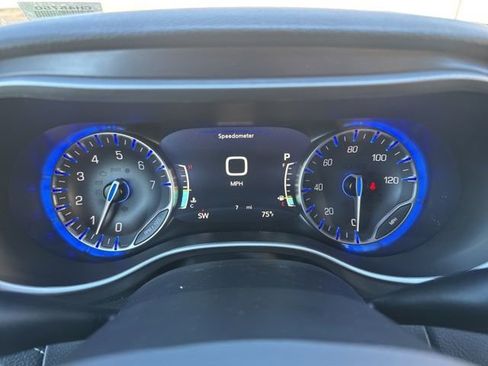 New 2026 Chrysler Pacifica Select FWD image 15